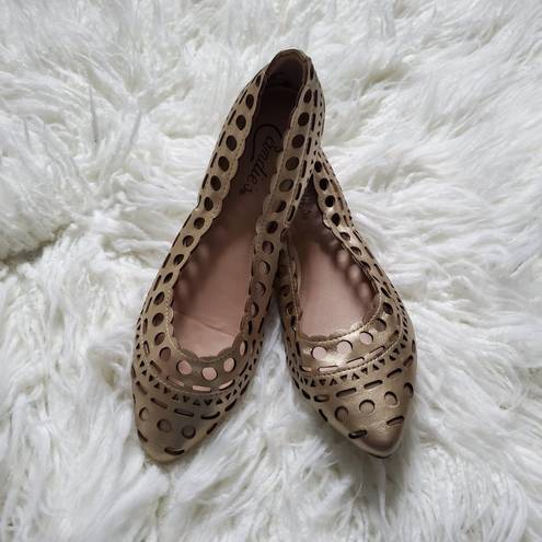 Candie's  Cacoconut Gold Flat Shoes Size 6.5