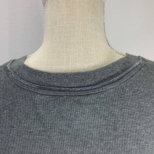 Eddie Bauer Waffle Knit Gray Long Sleeve Thermal Top Tee Size Medium