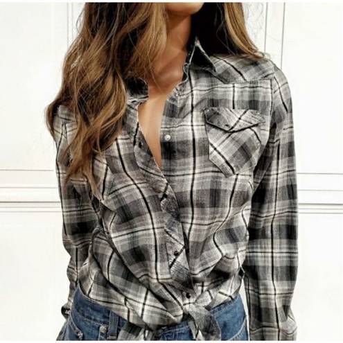 Kuhl ✨ Pearl Snap Shirt Womens Large Plaid Long Sleeve Outdoor Hiking Western ✨