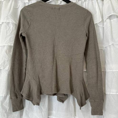 Edge T. LA Waffle Knit Flutter Bottom  Long Sleeve Top - Size Small