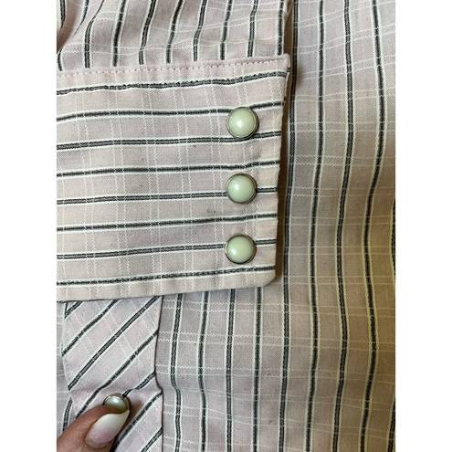 Wrangler , Ladies,Pink Pin Striped, Pearl Snap, Medium Shirt