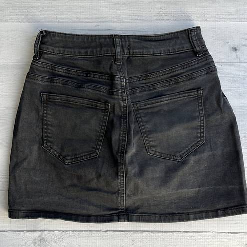 PacSun  Faded Black Cargo Denim Mini Skirt 23