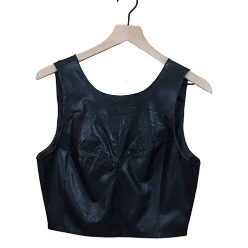 J.O.A. NWT Vegan Leather Crop Top - Black - Large