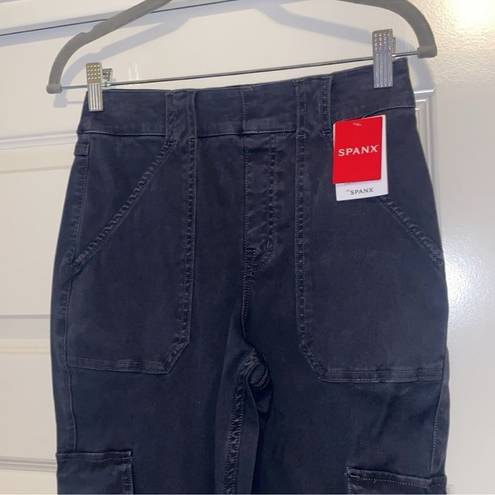 Spanx  stretch twill ankle cargo pant and washed black C17