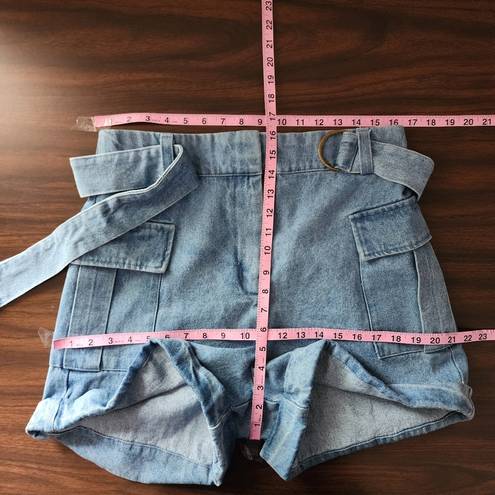 INC Jeannie Mai for  Light Wash Blue Denim Cargo Shorts Belt Size 10