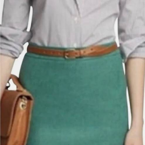 J.Crew  the pencil skirt in Kelly green size 4