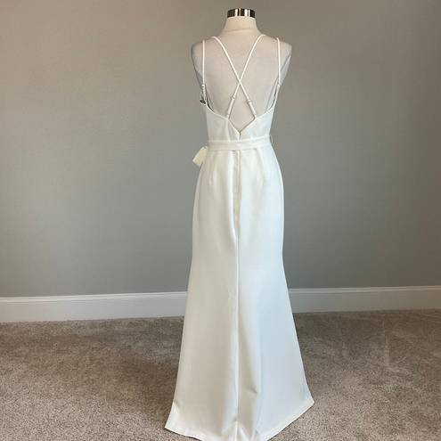 Laundry by Shelli Segal  Women's Formal Dress Size 10 White Backless Long Gown