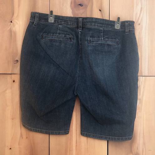 Liz Claiborne  Bermuda Classic 2 Pocket Mid Rise Denim Blue Jean Shorts Women’s 8