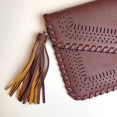 Krass&co Jen &  Vegan Leather Maroon Tassel Clutch