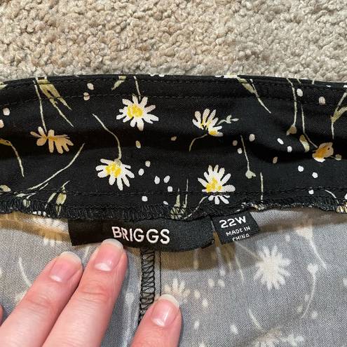 Briggs New York BRIGGS Black All Over Daisy Floral Print Skort | Size 22W