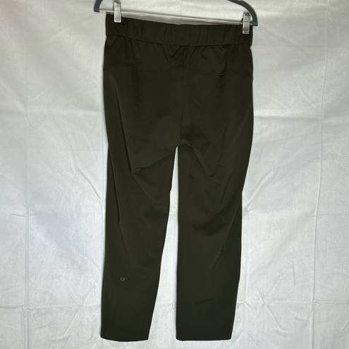 Lululemon  On The Fly Green Cropped Workout Jogger Pants Size 6