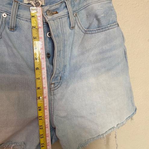 Madewell • The Mom Jean Shorts Chewed Hem size 29