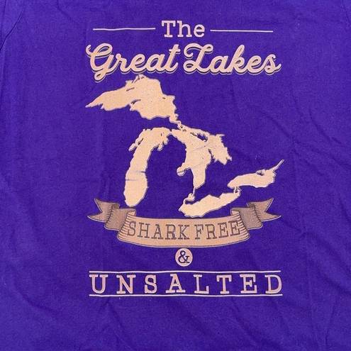 Krass&co Port &  Womens Graphic Shirt Great Lakes Shark Free Unsalted Purple XL