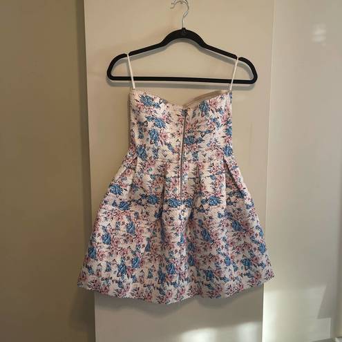 Sans Souci  Floral Bandage Strapless Party Dress Size Small