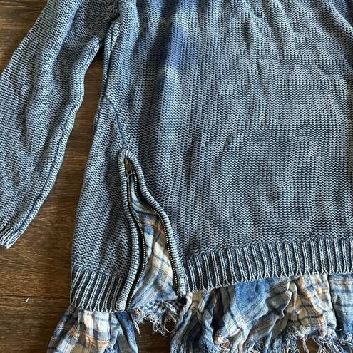 Vintage Havana  Oversized Blue Sweatshirt with plaid embellishments