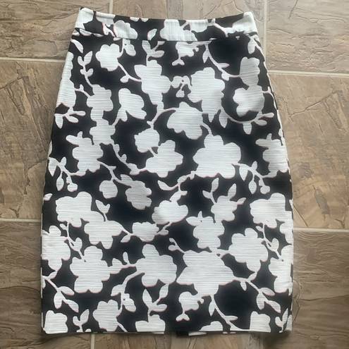 Kate Spade  Floral Graphic Marit Black White Pink Pencil Skirt Sz 4