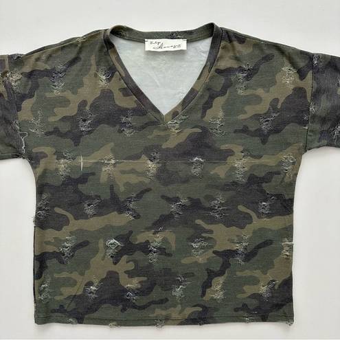 Vintage Havana  Women’s Short Sleeve Camo T-shirt Size S