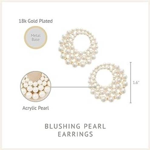 Ettika  Blushing Pearl Earrings in Pearl