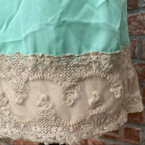 Romeo + Juliet Couture  blue and tan lace trimmed blouse / XS / Good condition*