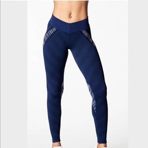 The Row Nux | In a Seamless Yoga Leggings | Small