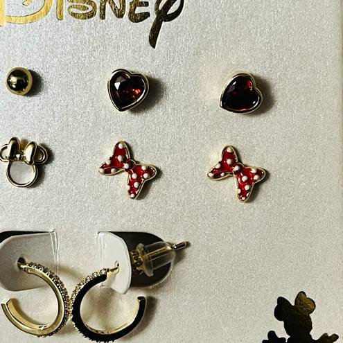 Disney  d23 earring set