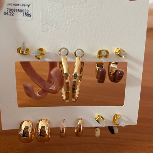 American Eagle hoop earring set