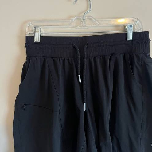 Zyia  Active Black Canyon Shorts- Size L