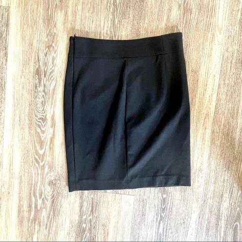 Vince  Boucle seam  black pencil skirt