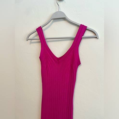 Olive & Oak  Bodycon Pink V-Neck Dress Size: Small