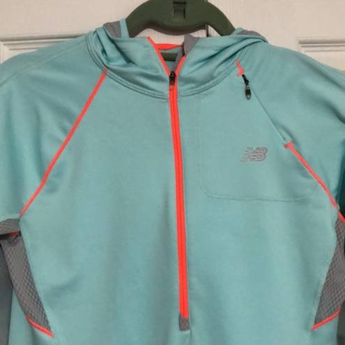 New Balance ‎ 1/4 zip up hooded activewear shirt women’s size small