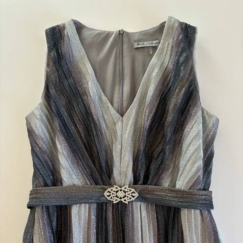 Danny & Nicole  Silver Metallic Crinkle Rhinestone Belted Gown Formal Dress Sz 6