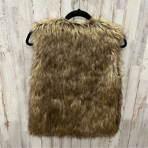 Jack by BB Dakota  Vest Castleton Faux Fur Sleeveless Festival Boho Retro