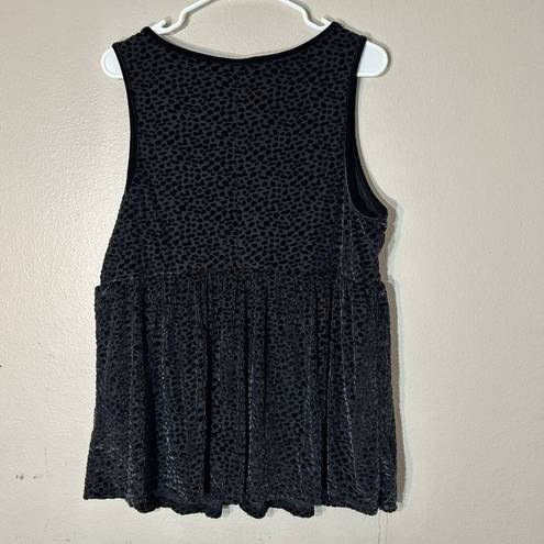 Torrid  Shirt Size 1 / 1X Black Velvet Sleeveless Peplum Print Top