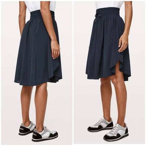 Lululemon  everyday skirt navy blue 6