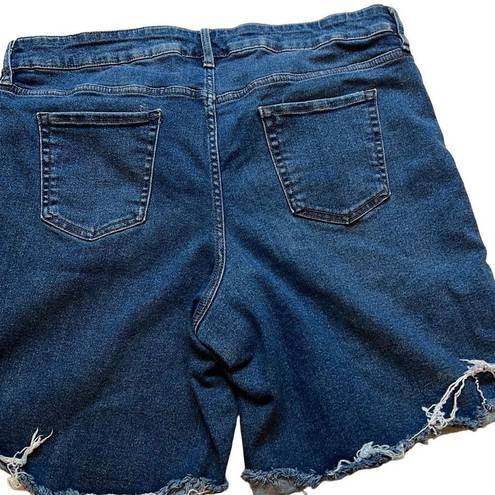 Ava & Viv  Women's Blue Dark Wash Distress Stretch Cuff Denim Shorts Size 18W