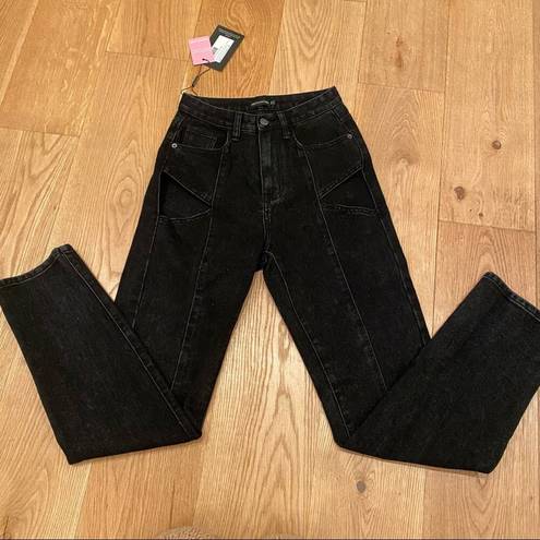 Pretty Little Thing  - Cut Out Seam Detail Straight Leg Jeans Size in Black