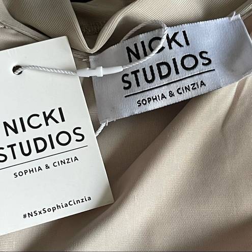 Hue NICKI STUDIOS | Nude  Stretch Zip Up Jacket Sz XS