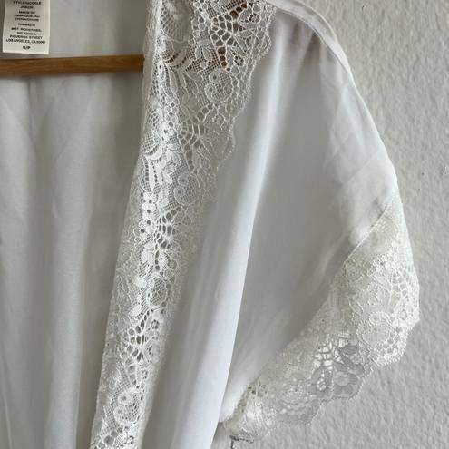 In Bloom NWT  By Jonquil White Lace Chiffon Robe Womens Small