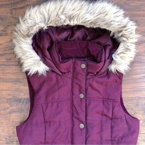 Prince And Fox  • puffer vest faux fur trim hood burgundy maroon quilted