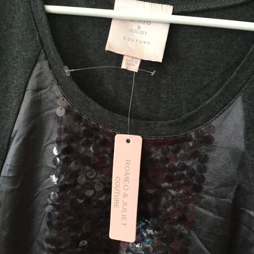 Romeo + Juliet Couture NWT  Tee