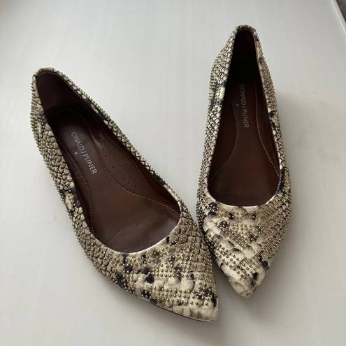 Donald Pliner Donald J Pliner snake skin gold studded flats 6