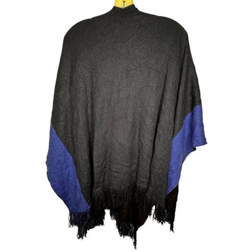 Accessory St. New York Sweater Cape nwt Size undefined