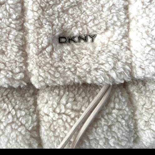 DKNY  Sherpa backpack ivory cream