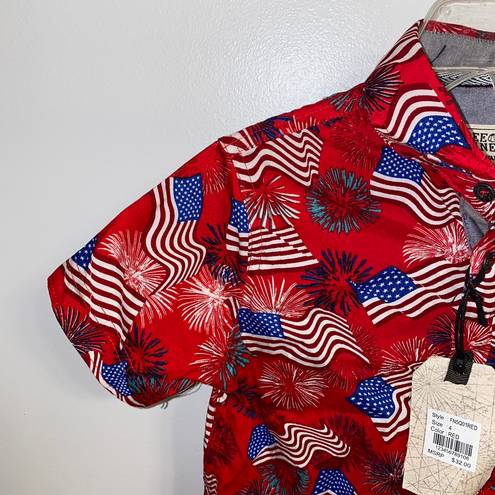 Free Planet NWT $32  Red American Flag Print Button Down S(4)