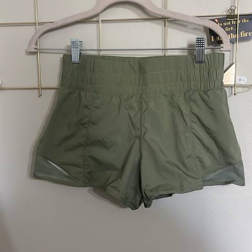 Lululemon  Hotty Hot High-Rise Lined Short 4" size 6 Carob Brown