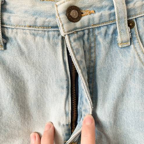 Vintage 90’s Extreme High Waist Light Wash Jean Shorts Blue Size M