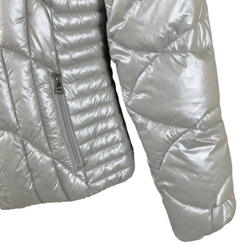 Guess  quilted pearlescent silver puffer jacket