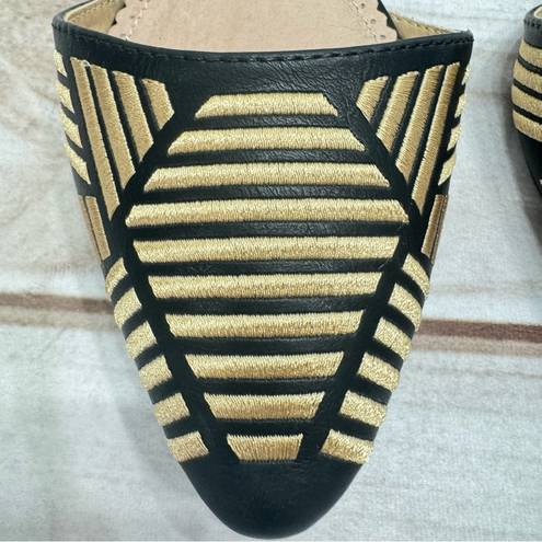 Modcloth NEW  Restricted “Amazing” Black & Gold Stitched Toe Flats Size 8.5