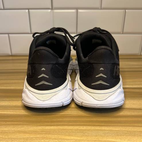 Hoka Women’s  One Black White Arahi 6 Running Active Sneakers Shoes Size 7 B