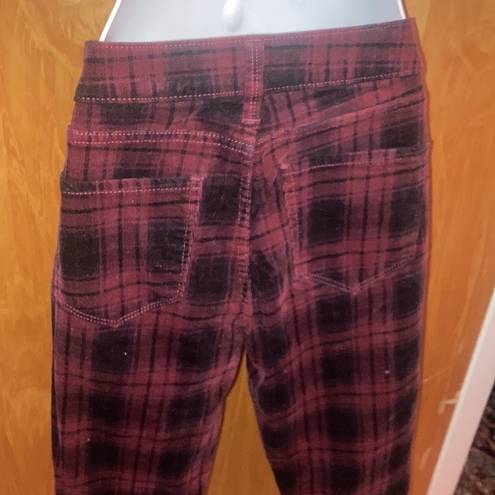 St. John’s Bay Black & Red Plaid Cordaroy Skinny Leg Pants Size 6